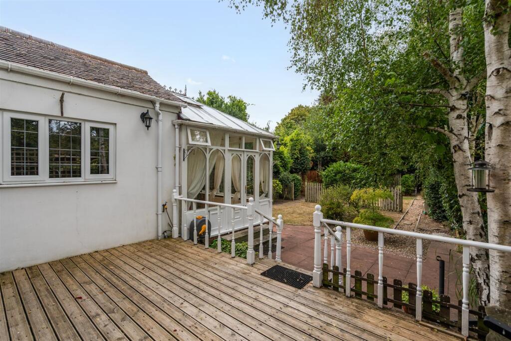 642 Streetsbrook Road_27.jpg