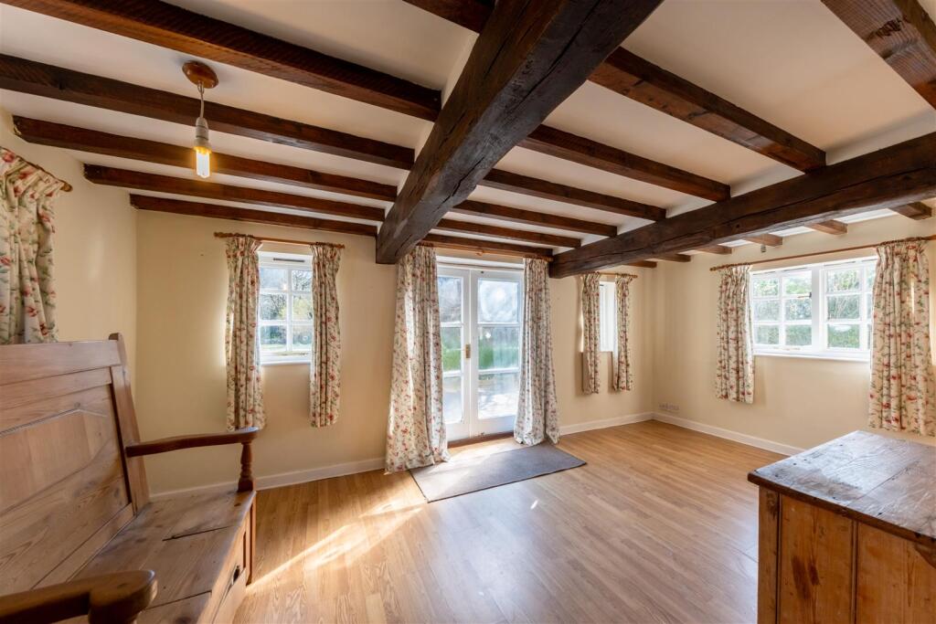 Laburnum Cottage-006.jpg