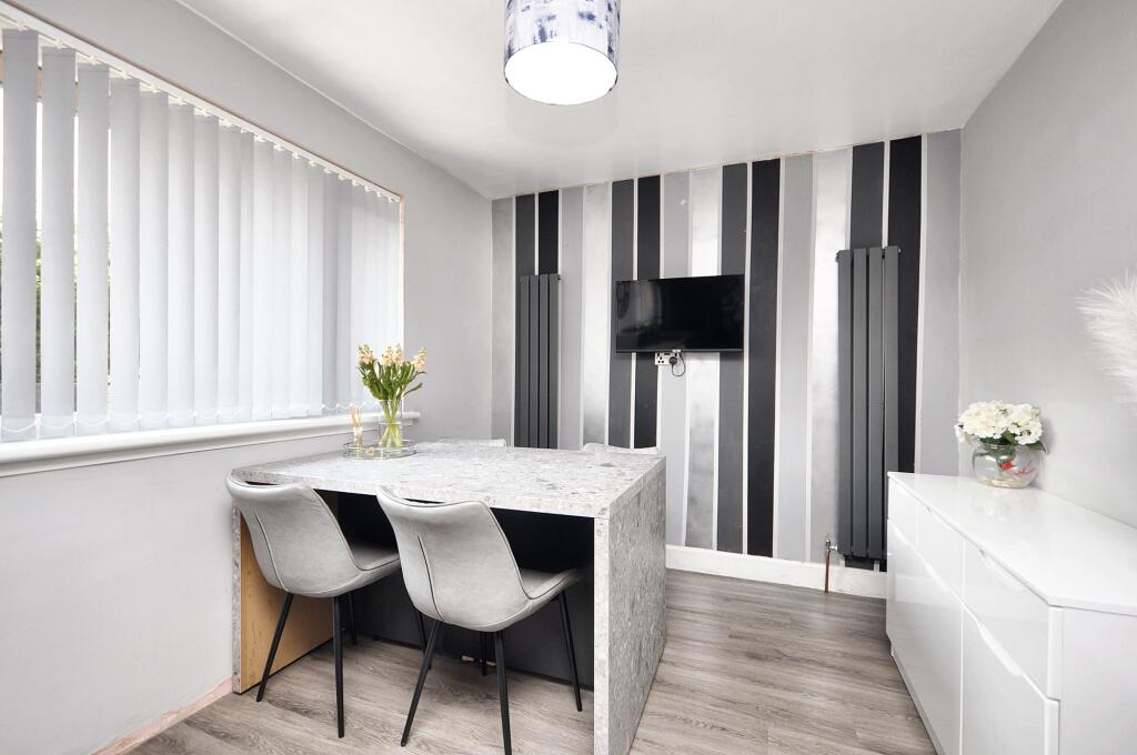 Dining kitchen