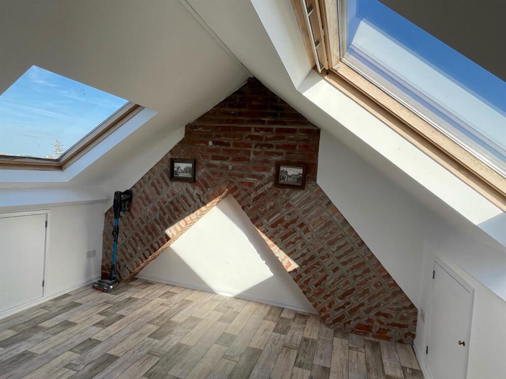 Loft Room.jpg