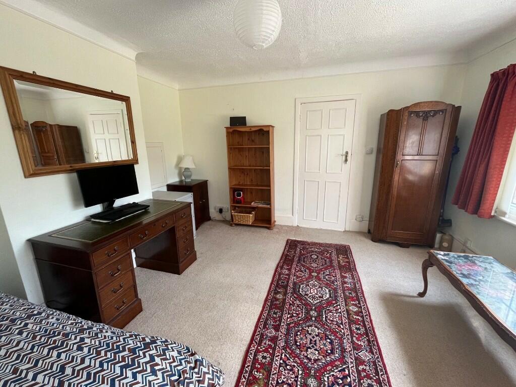 Bed 4/reception room