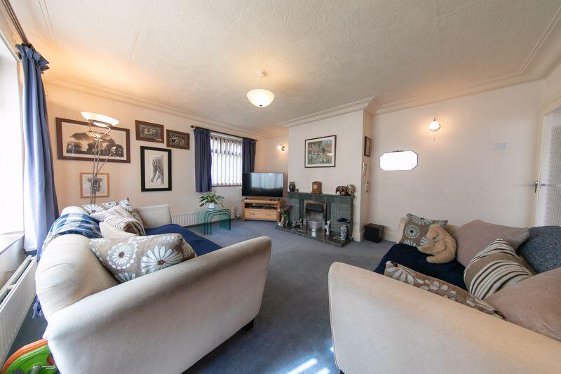 Reception 2/Bedroom 3