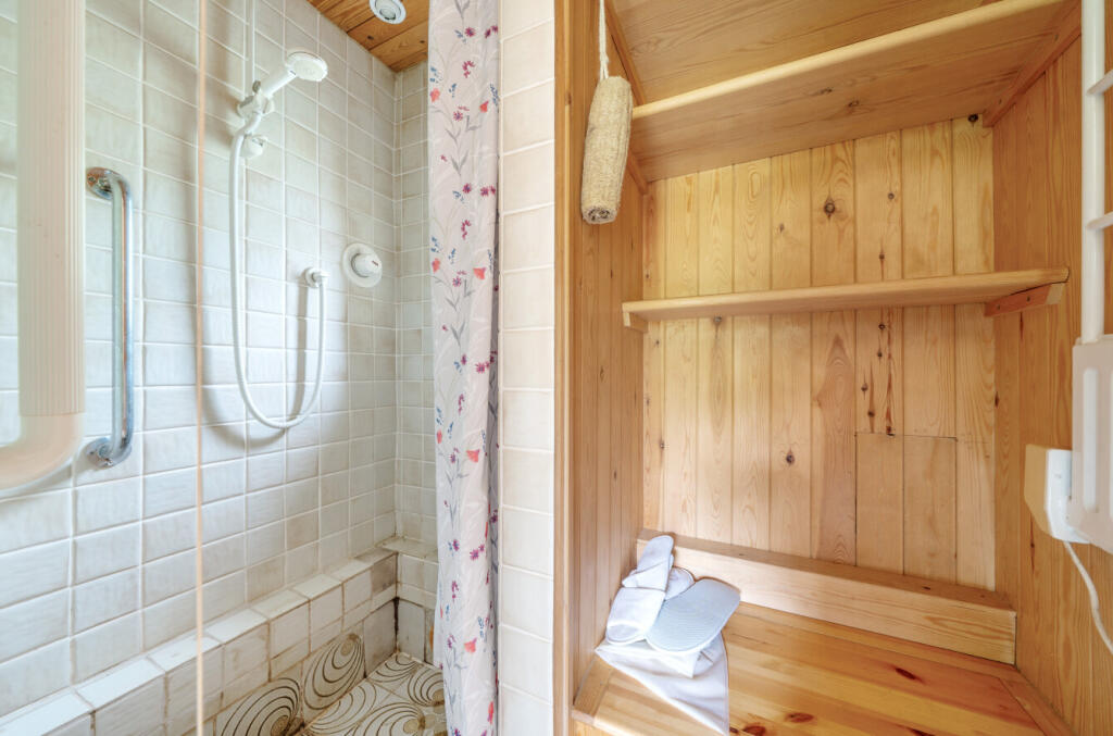 1295112-27-682640...