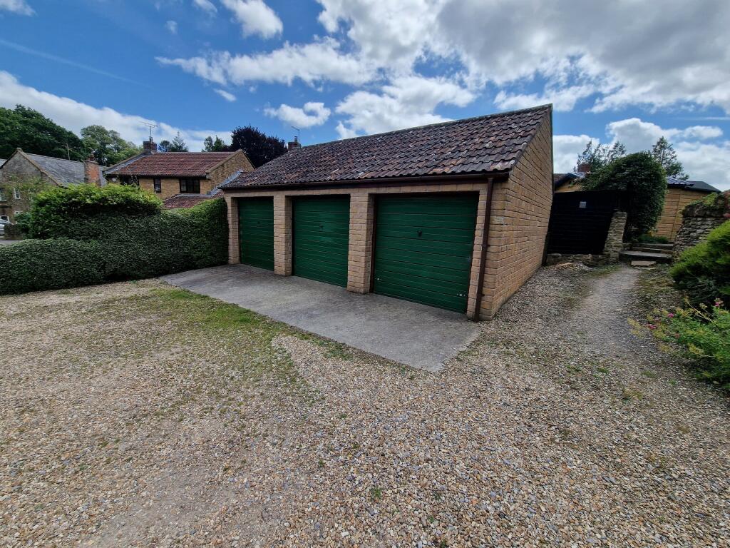 Garage &amp; Parking