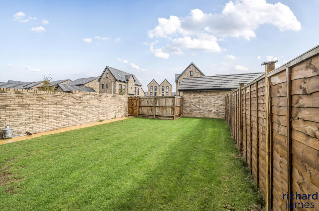 18a56f8927144daabcbd9301c62b7899