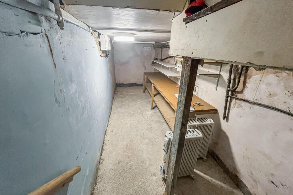 56 Englewood Road, Clapham South, London SW12 9NY