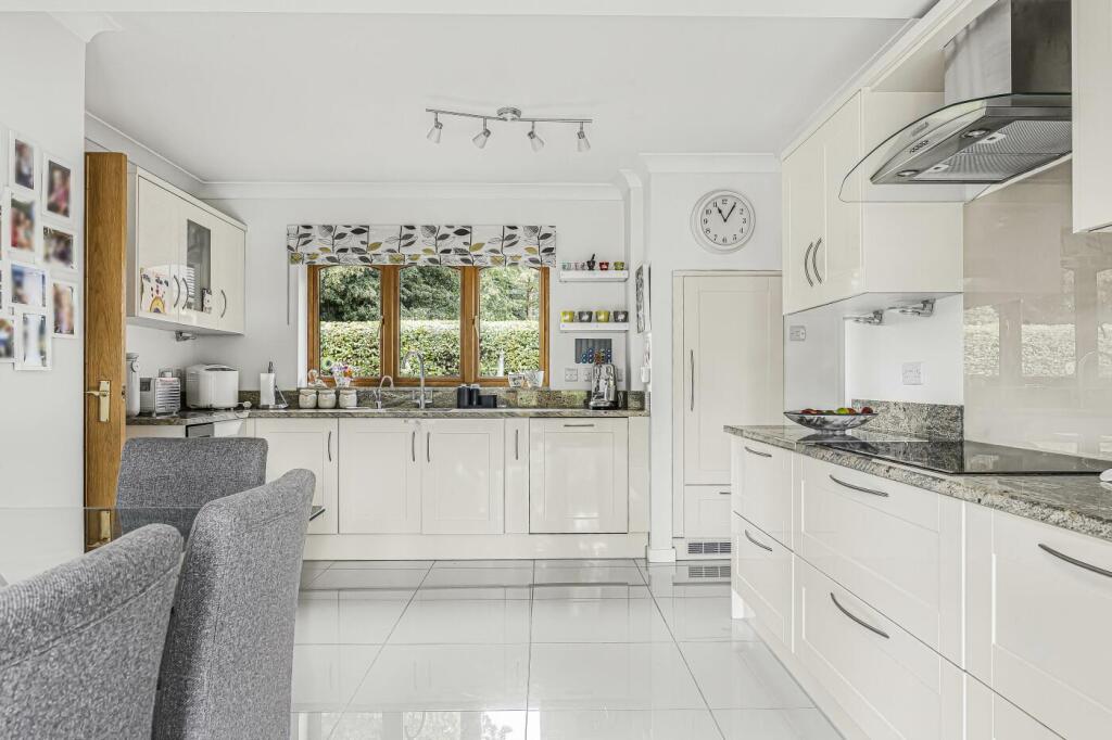 Kitchen / breakfast room