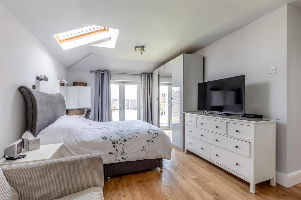 Sylvan Way, Sea Mills Bed 2c.jpg