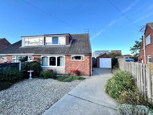 9 Laburnum Crescent Louth LN11 8SG