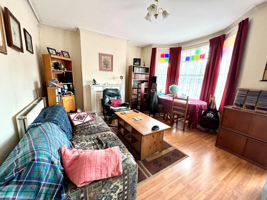 8a Hamlet Road lo...