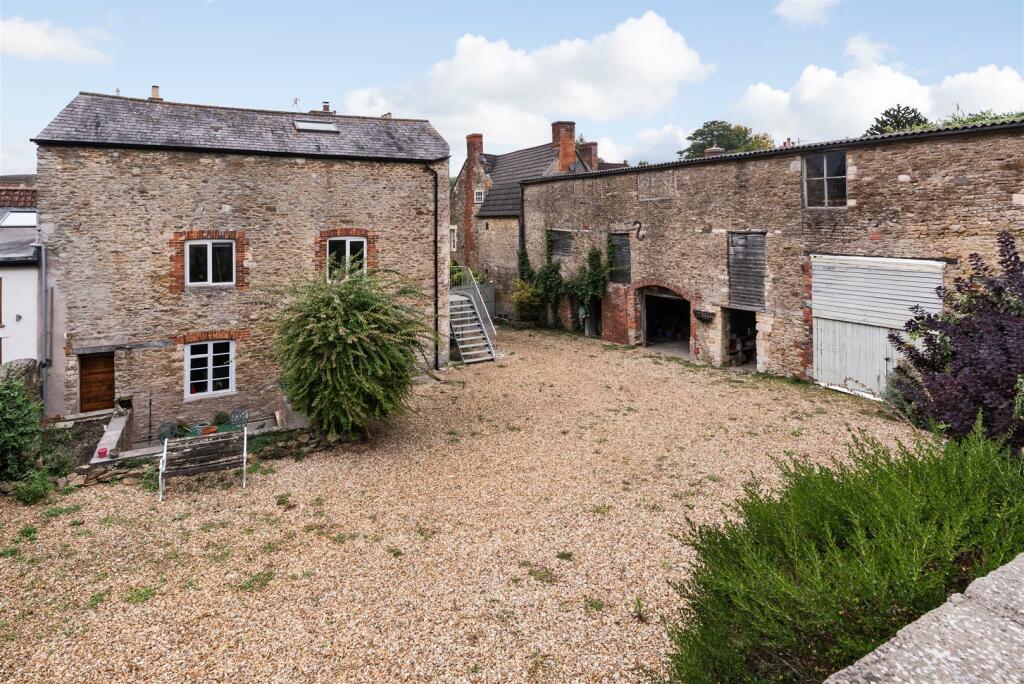 Rear Elevation &amp; Barn.jpg