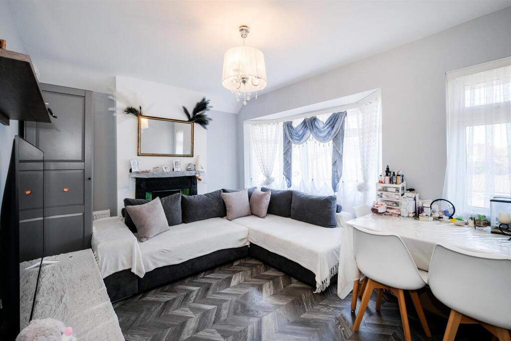 Cherrydown Avenue-12_web.jpg