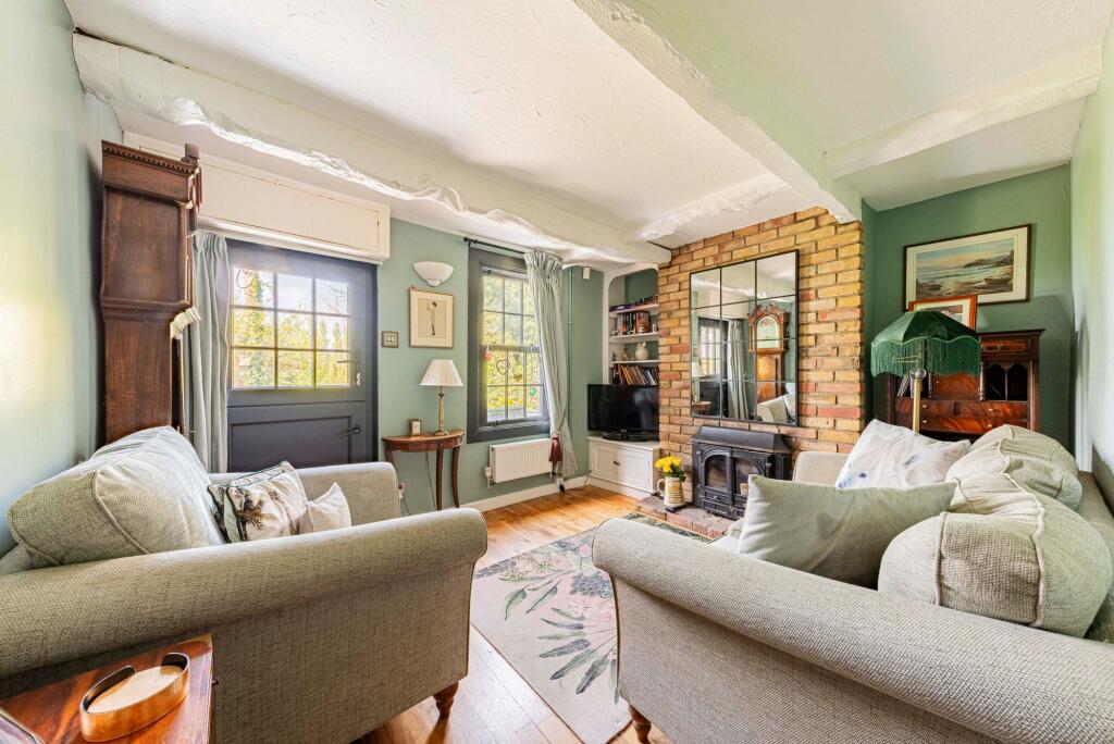 Living Room (2)