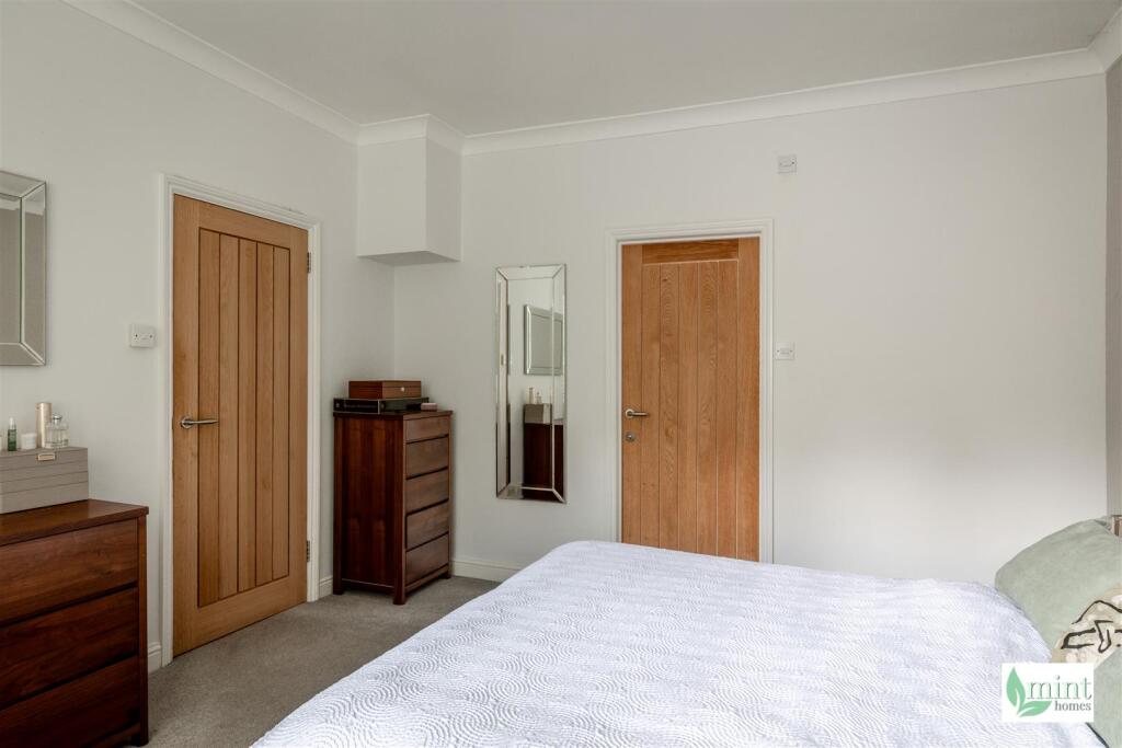 Watermark - 70 Bousley Rise-32.jpg