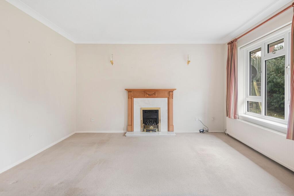 Lounge / Dining Room