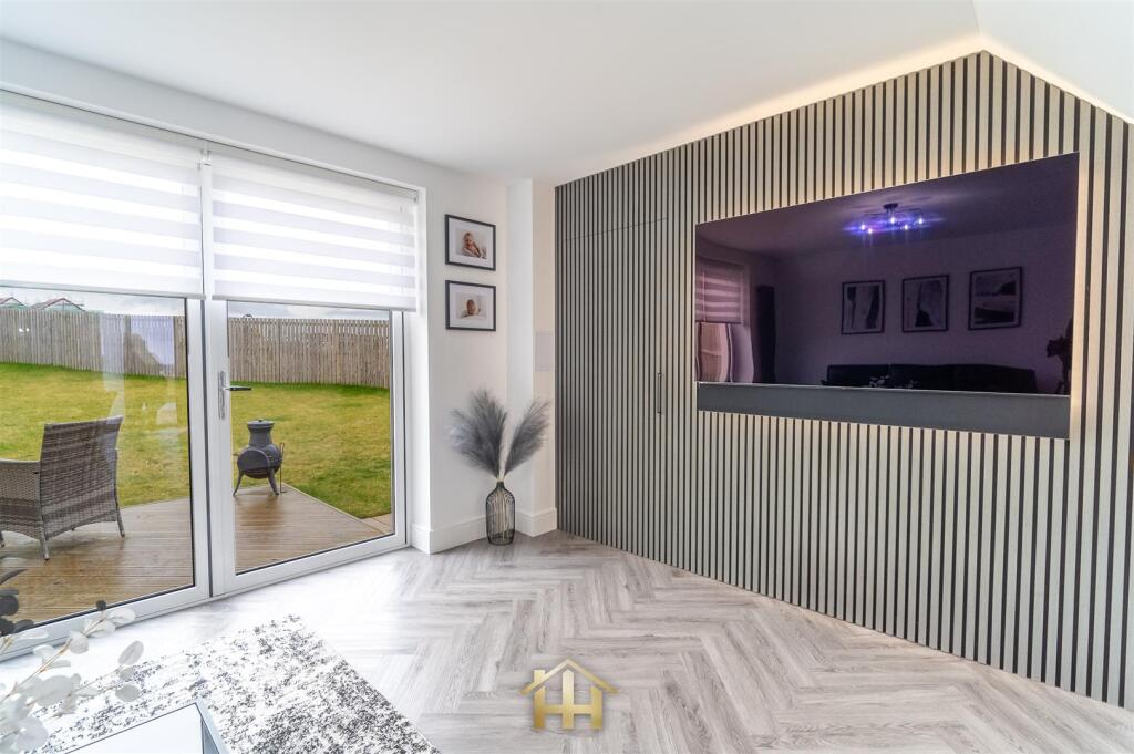 5 NEWALL TERR 080225 EDIT (30 of 54).jpg