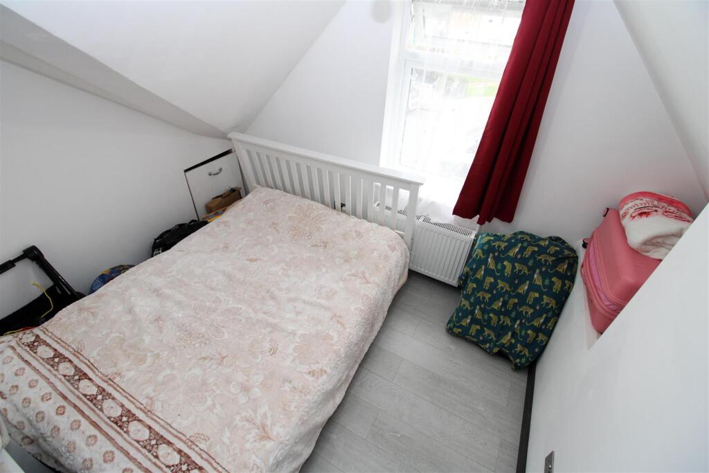 Bed 2.JPG