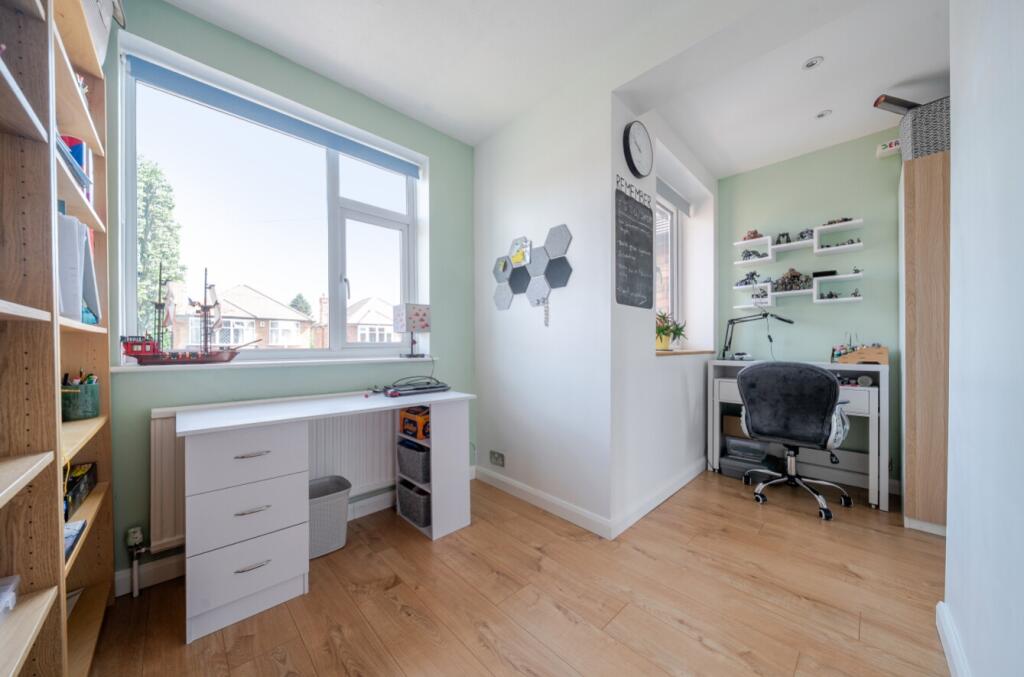 1317022-8-6867f5f14b3b6