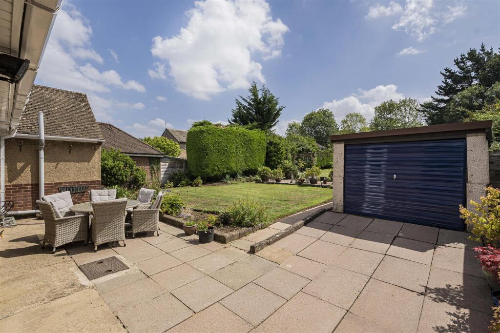 The Gables, Badby Road West