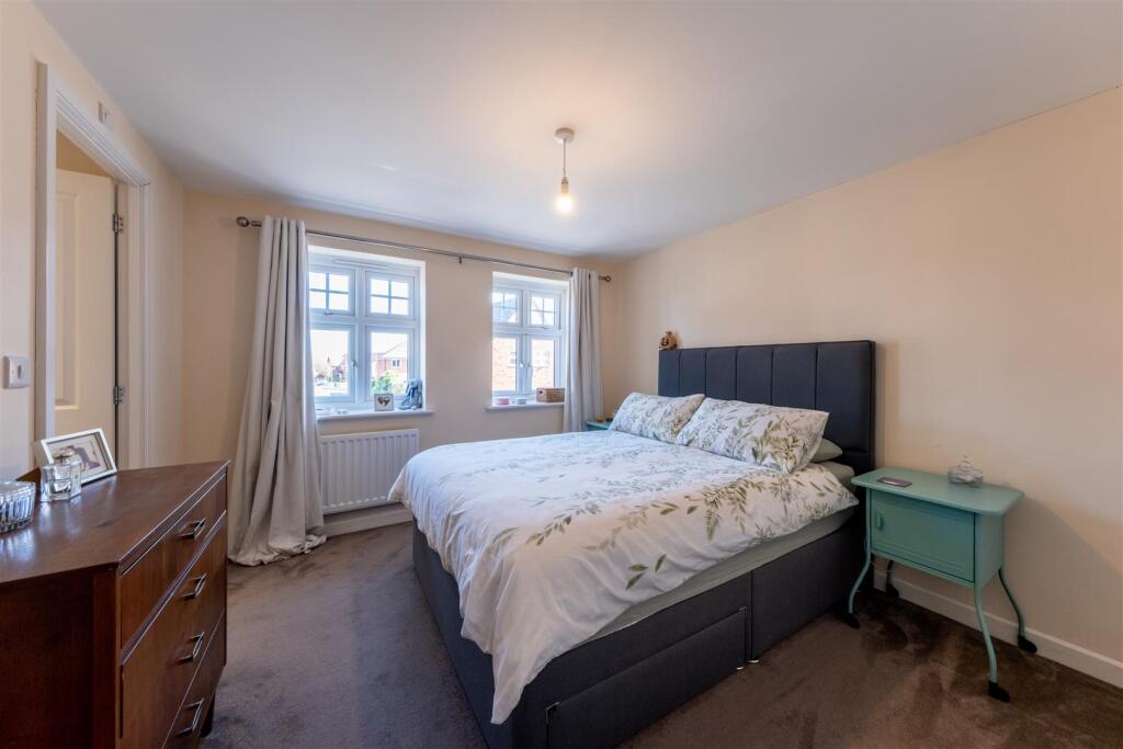 15 Wavell Way-015.jpg