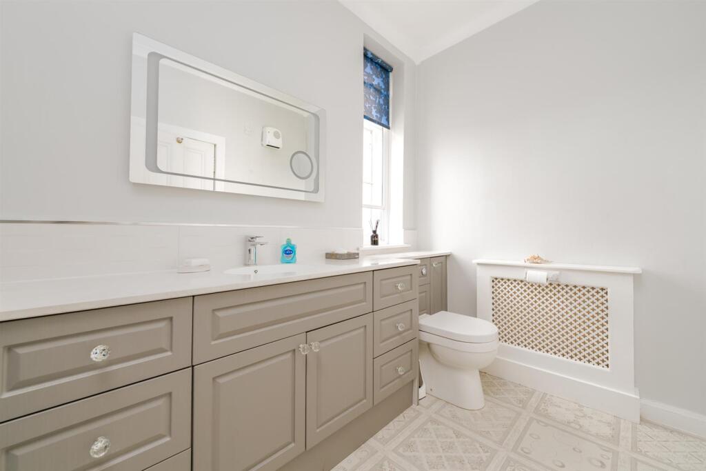 Pinewood House Gordon-36.jpg