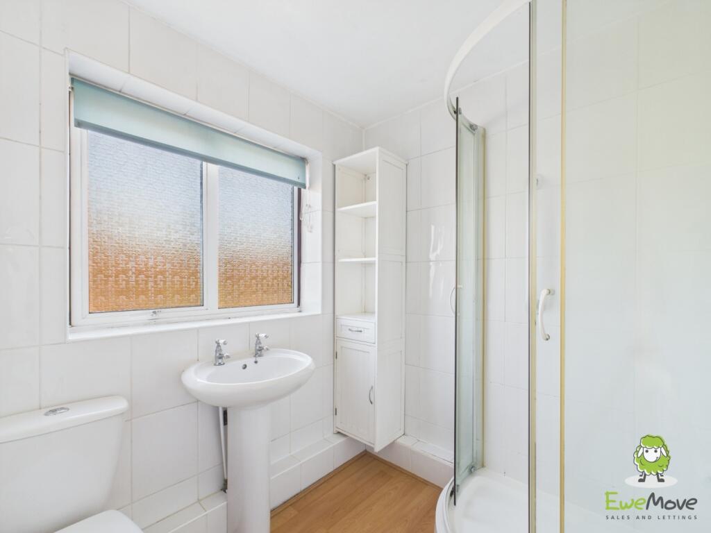 EweMove Basingstoke Estate Agents Chandler Road