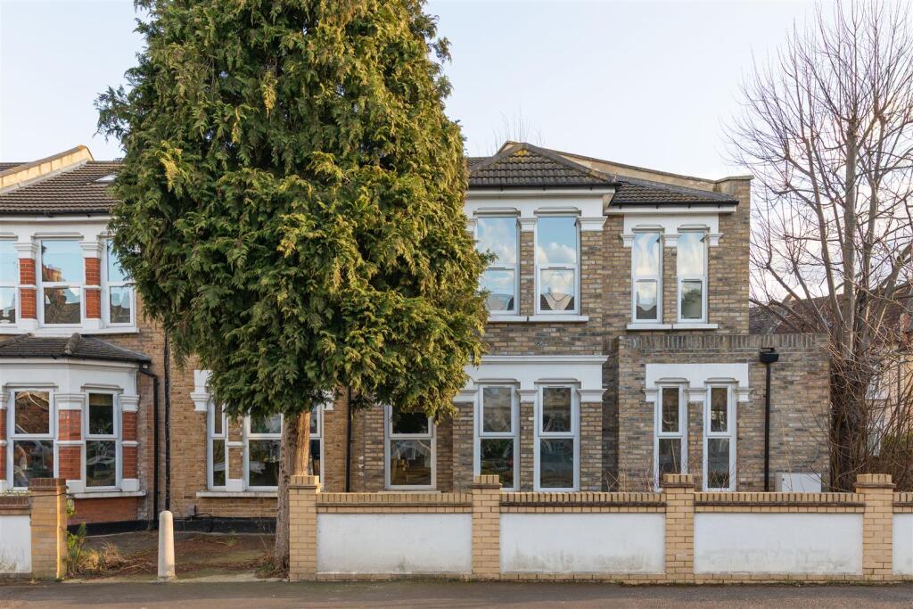 Flat 1, 1a, Hartley Road, E11