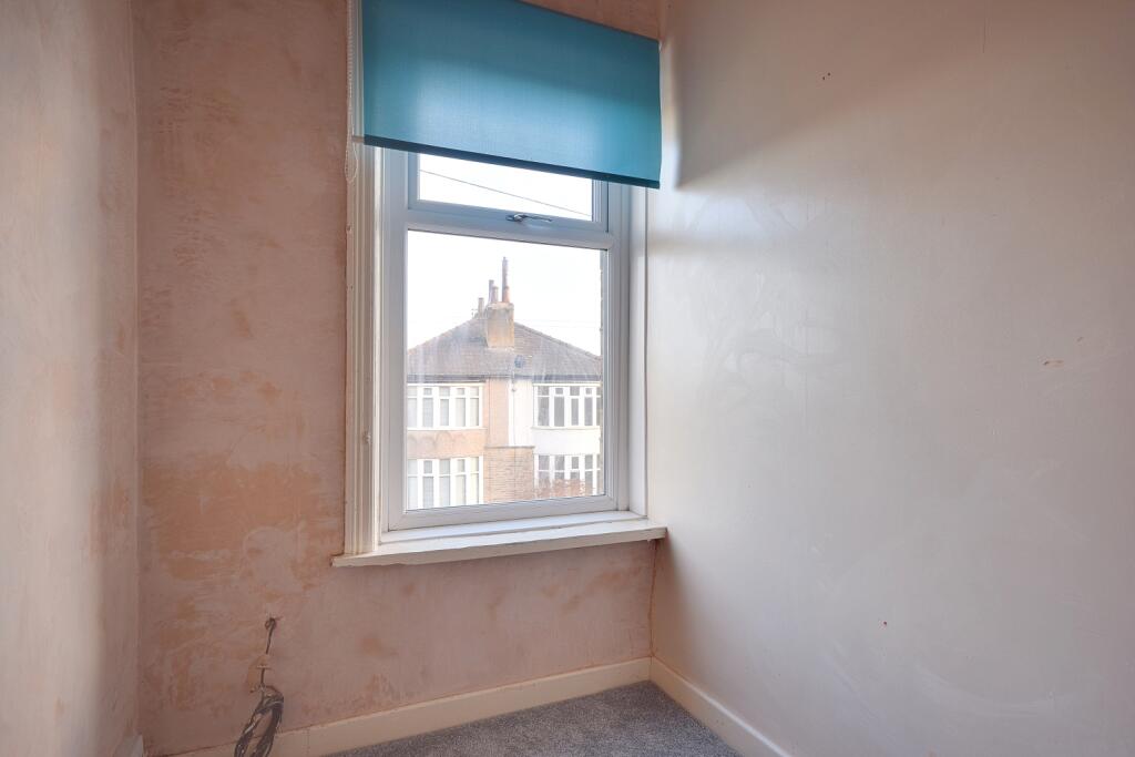 Slade Lane EweMove Brighouse (31)