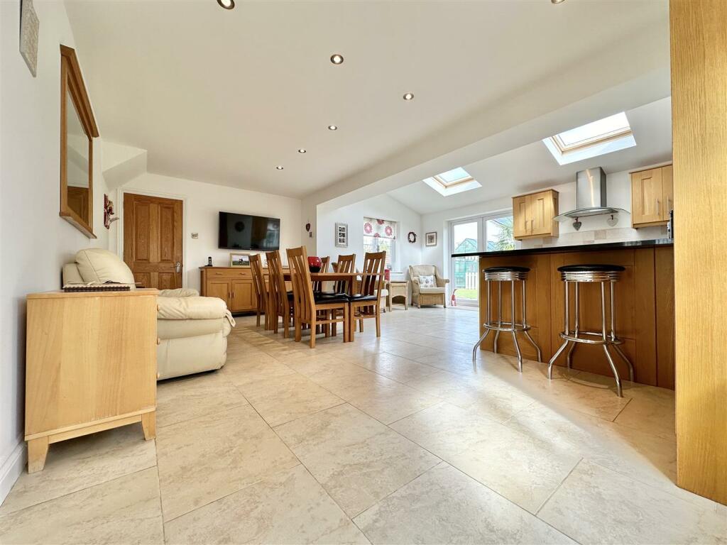 KITCHEN / DINING &amp; FAMILY ROOM