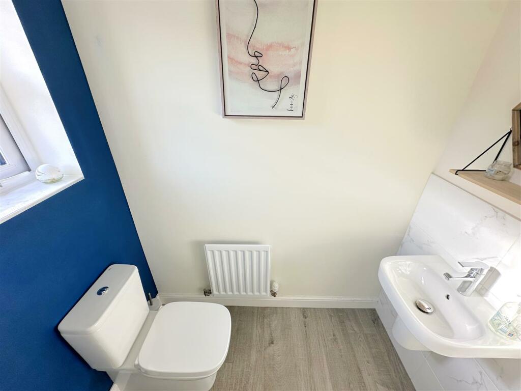 Cloakroom/WC