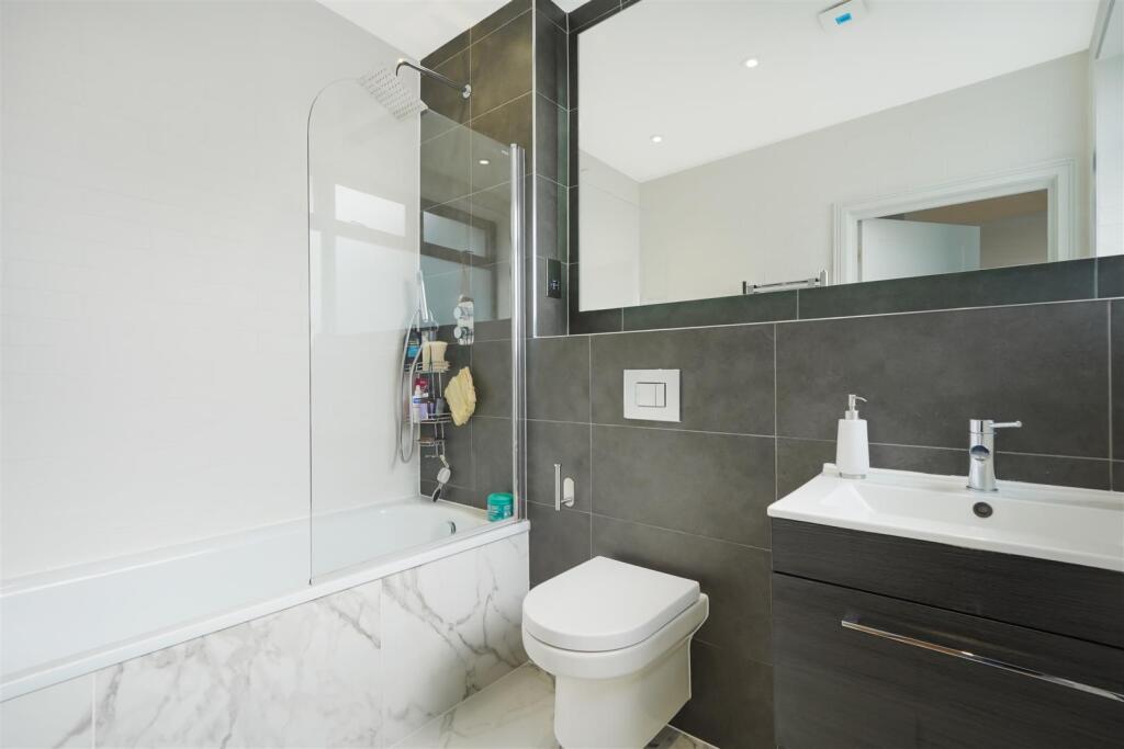 Flat 17, 706 High Road - KWLa2Qby2Pnf3csFWBJV.jpg