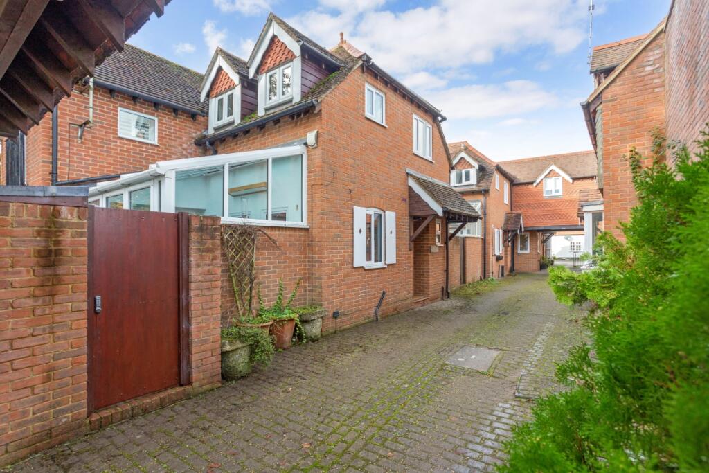 Pebble Cottage 32...