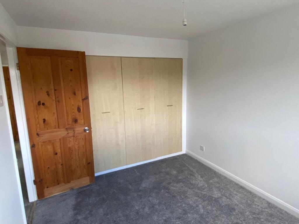 Bedroom 1 2.jpg