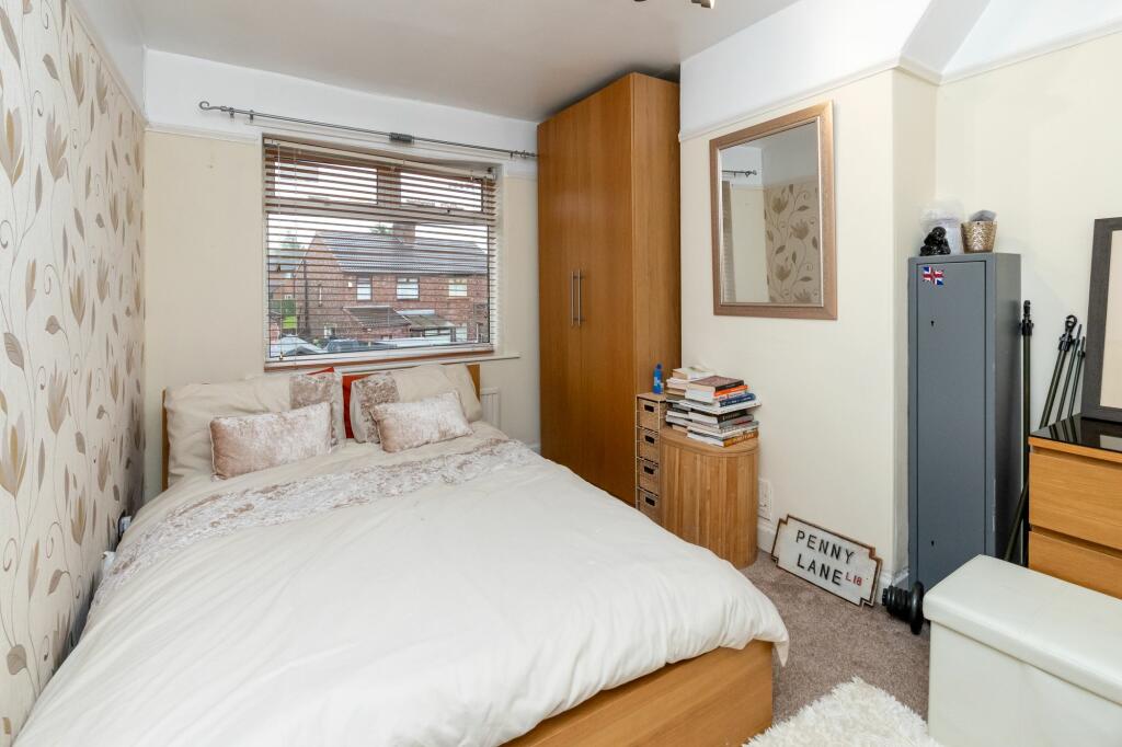 Bedrooms &amp; Bathrooms