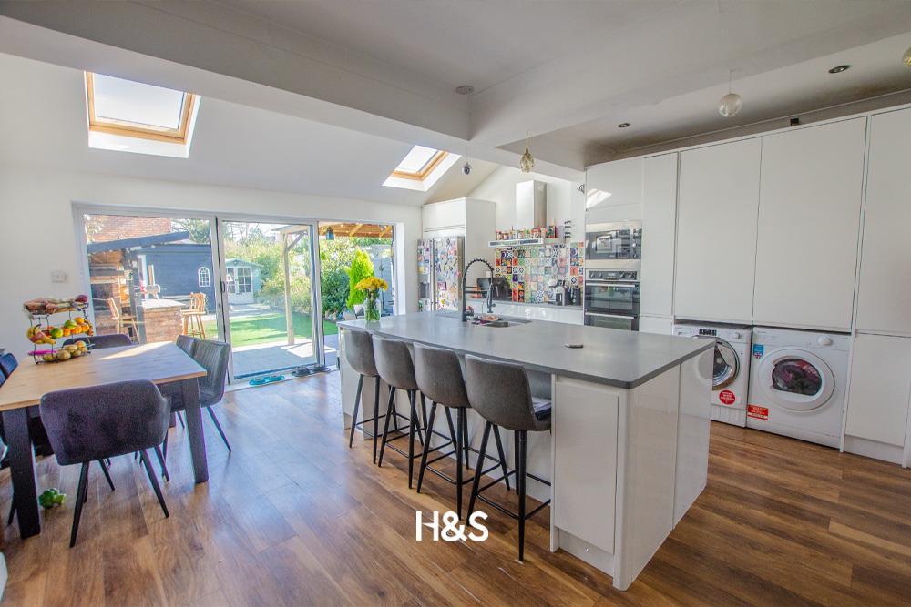 80 brandwood road - kitchen.jpg
