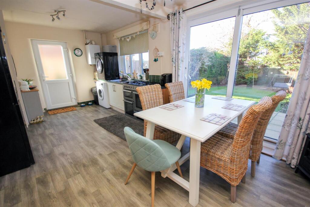Dining kitchen.jpg