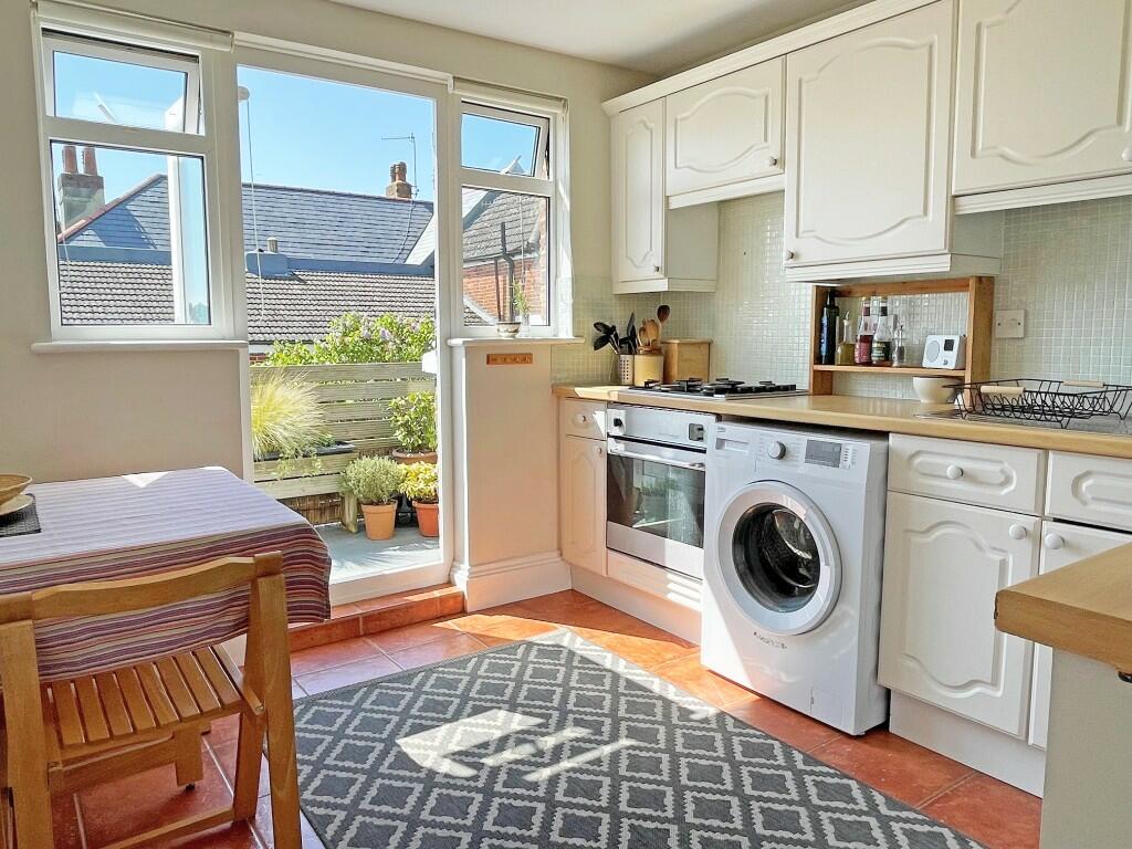 Kit/Breakfast Room