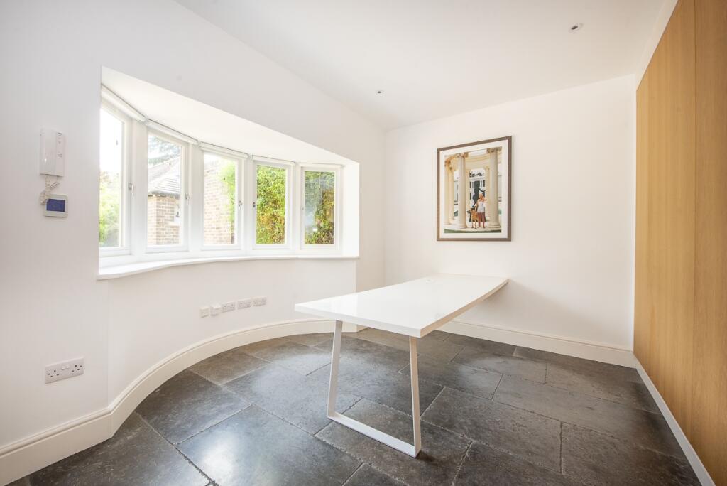 the-coach-house-c...