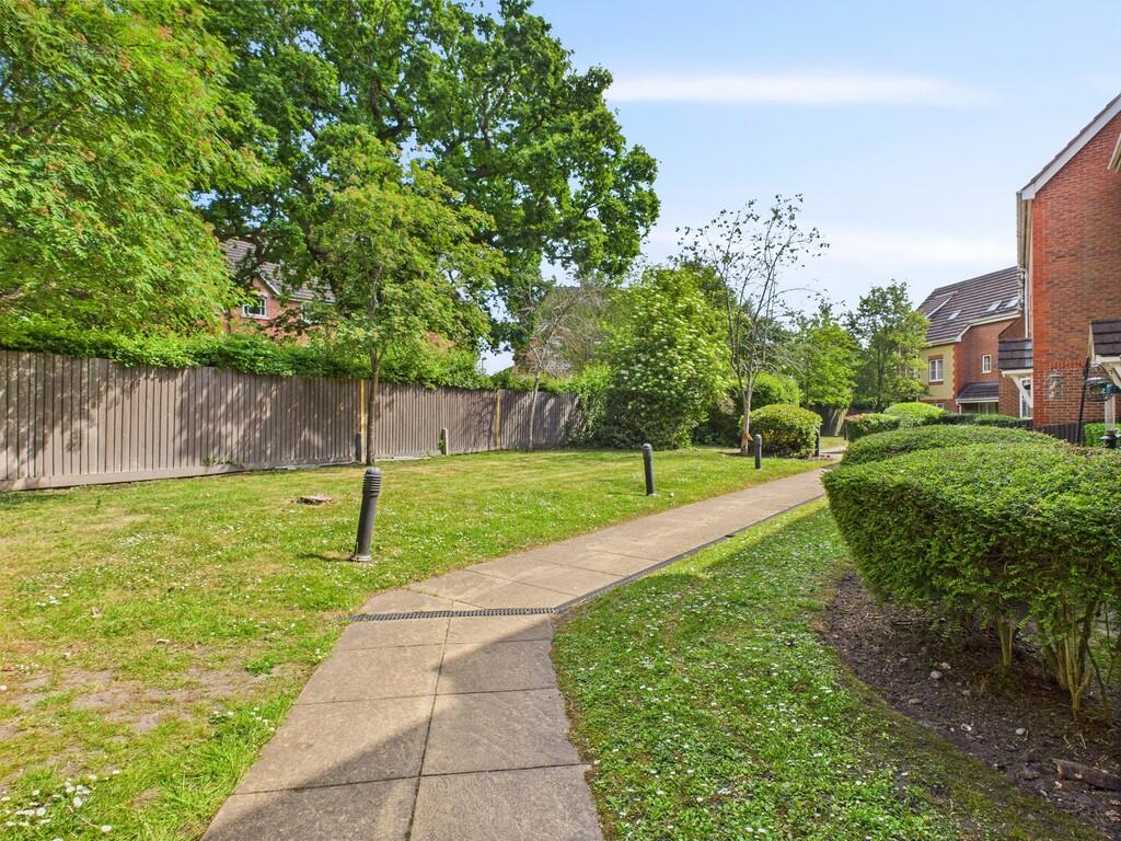 CAM04914G0-PR0134...