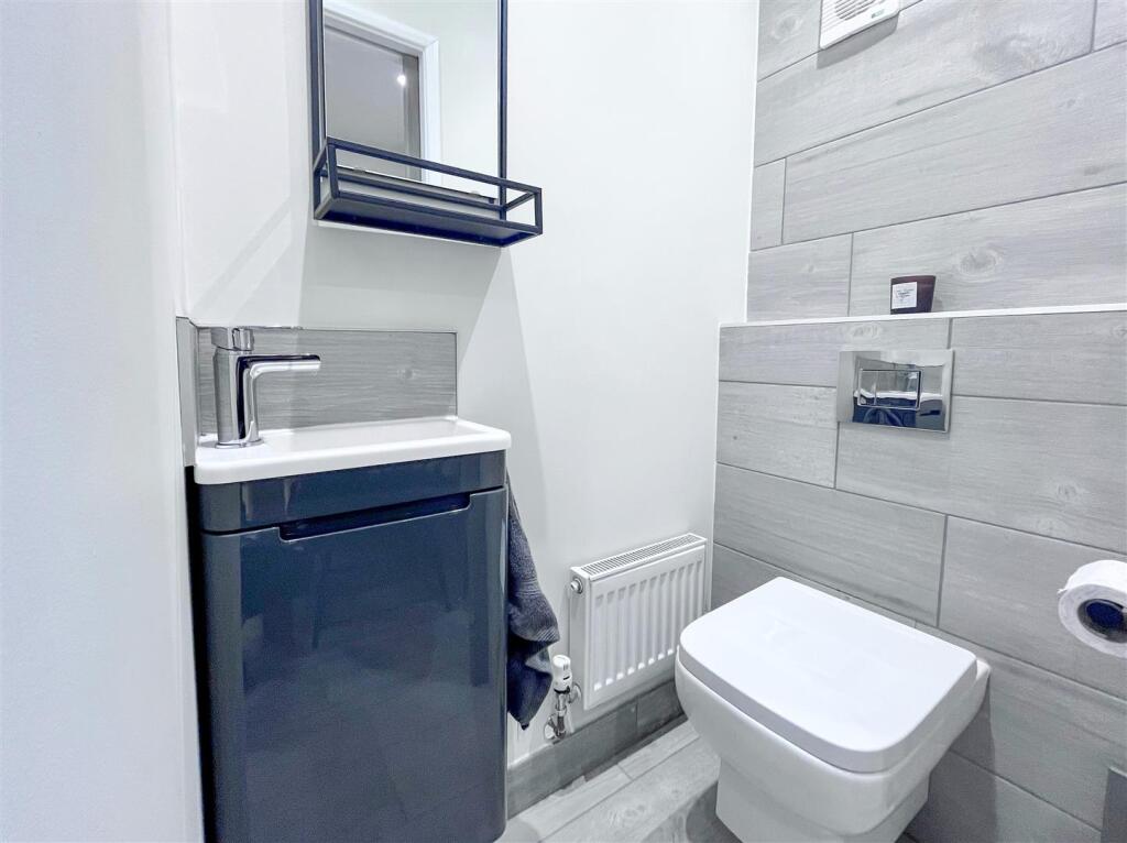 cloakroom.jpg
