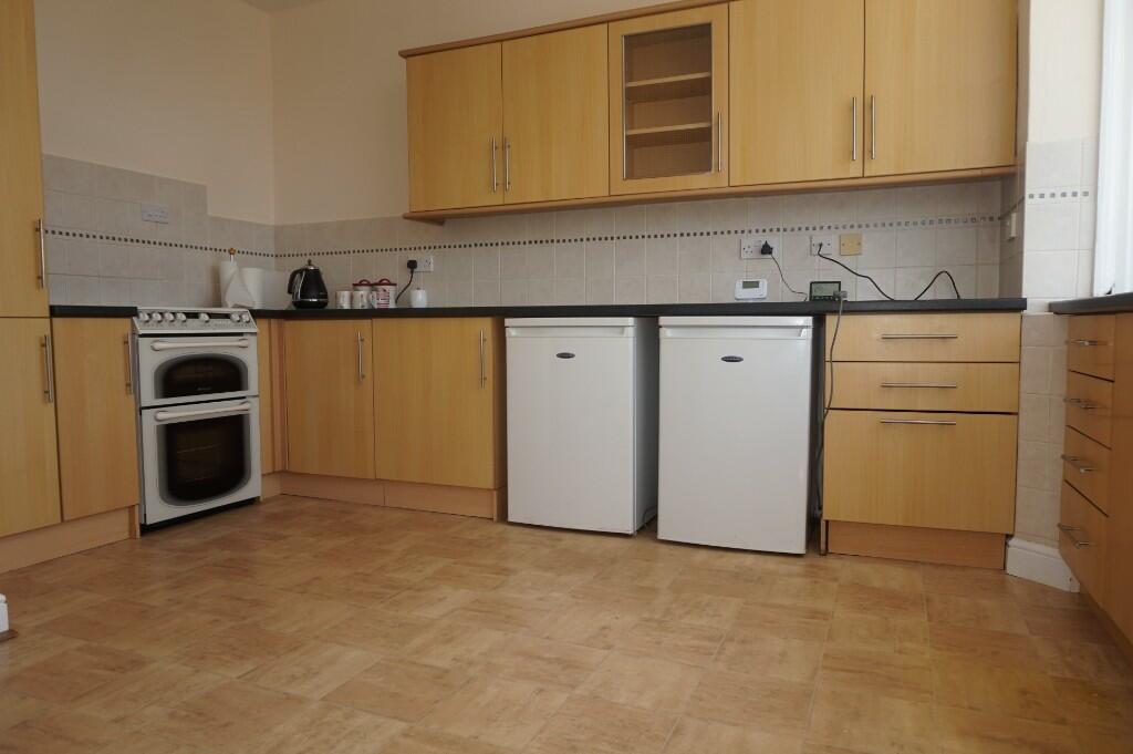 Kitchen (i)