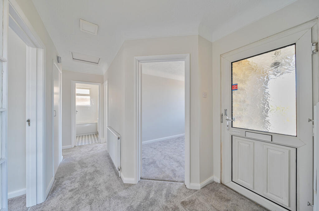 1295023-11-682748...