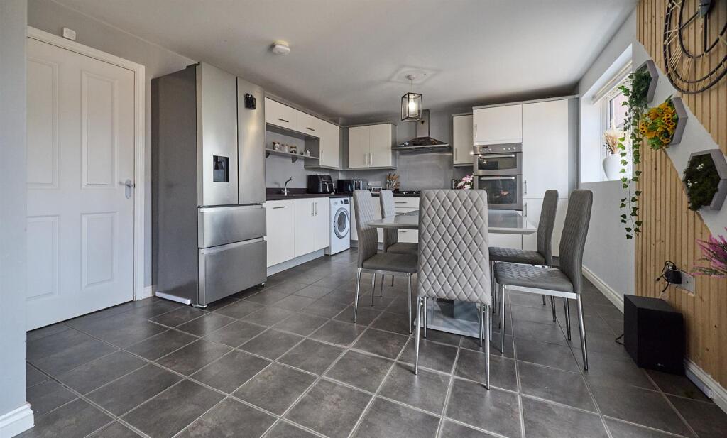 oaklands drive ES 10.jpg