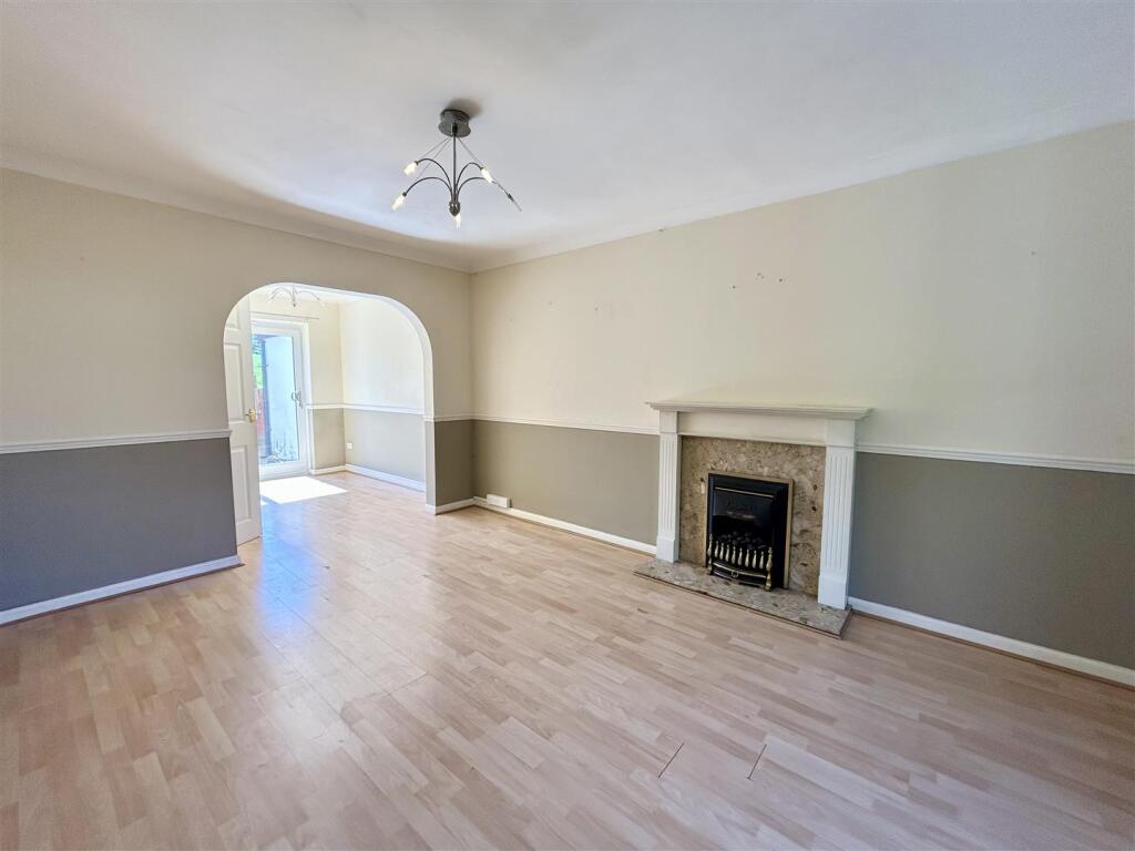Living area.jpeg