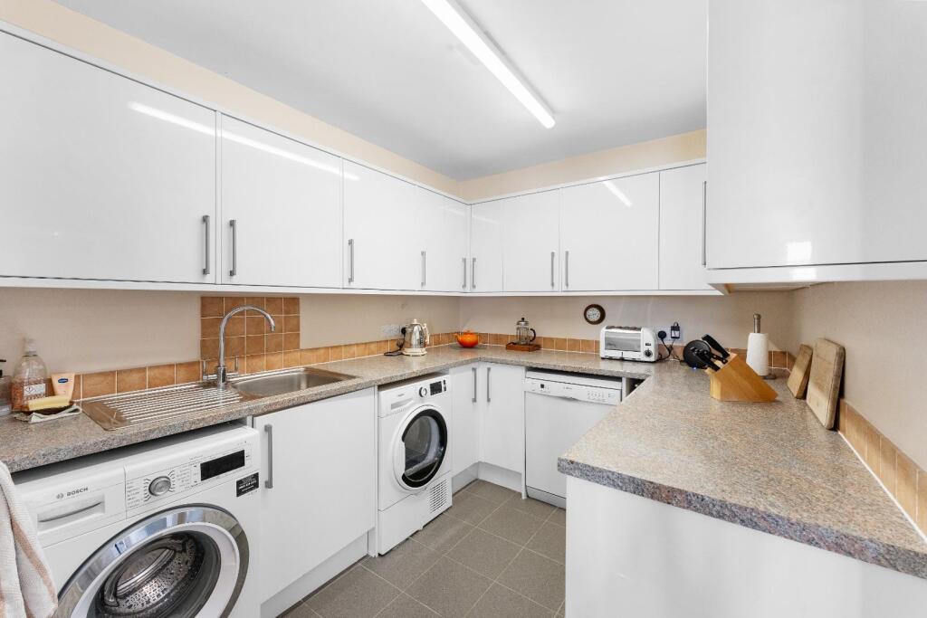 The Briars Cox's Green Wrington BS40 5QX 8.jpg