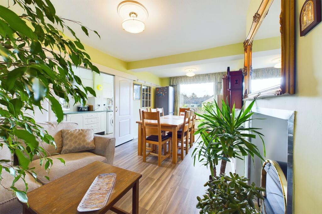 Dining and occasional area
