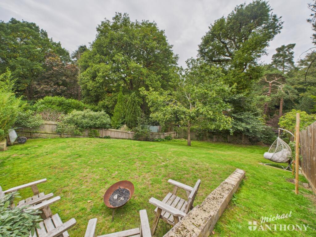 CAM02773G0-PR0362-STILL039