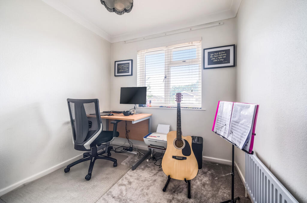 1303207-19-683f15...