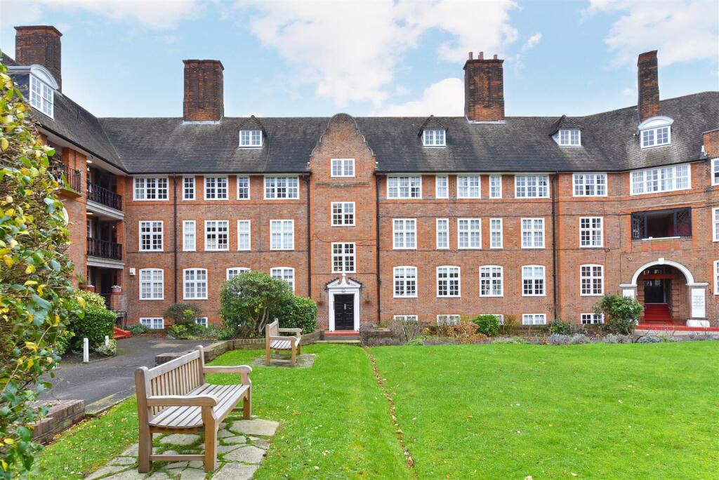 Flat 56, Heathcroft (9).JPG