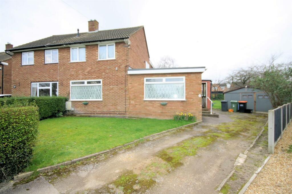 Front Garden &amp; Drive